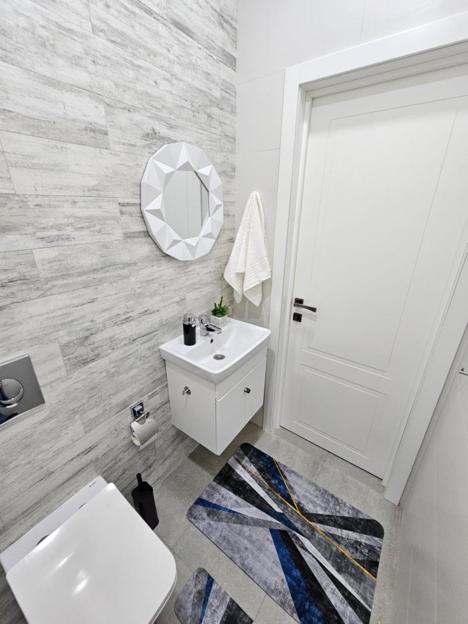3 Room Gagarin Park Residential Complex Near Mega Shopping Mall Alma-Ata Exteriör bild