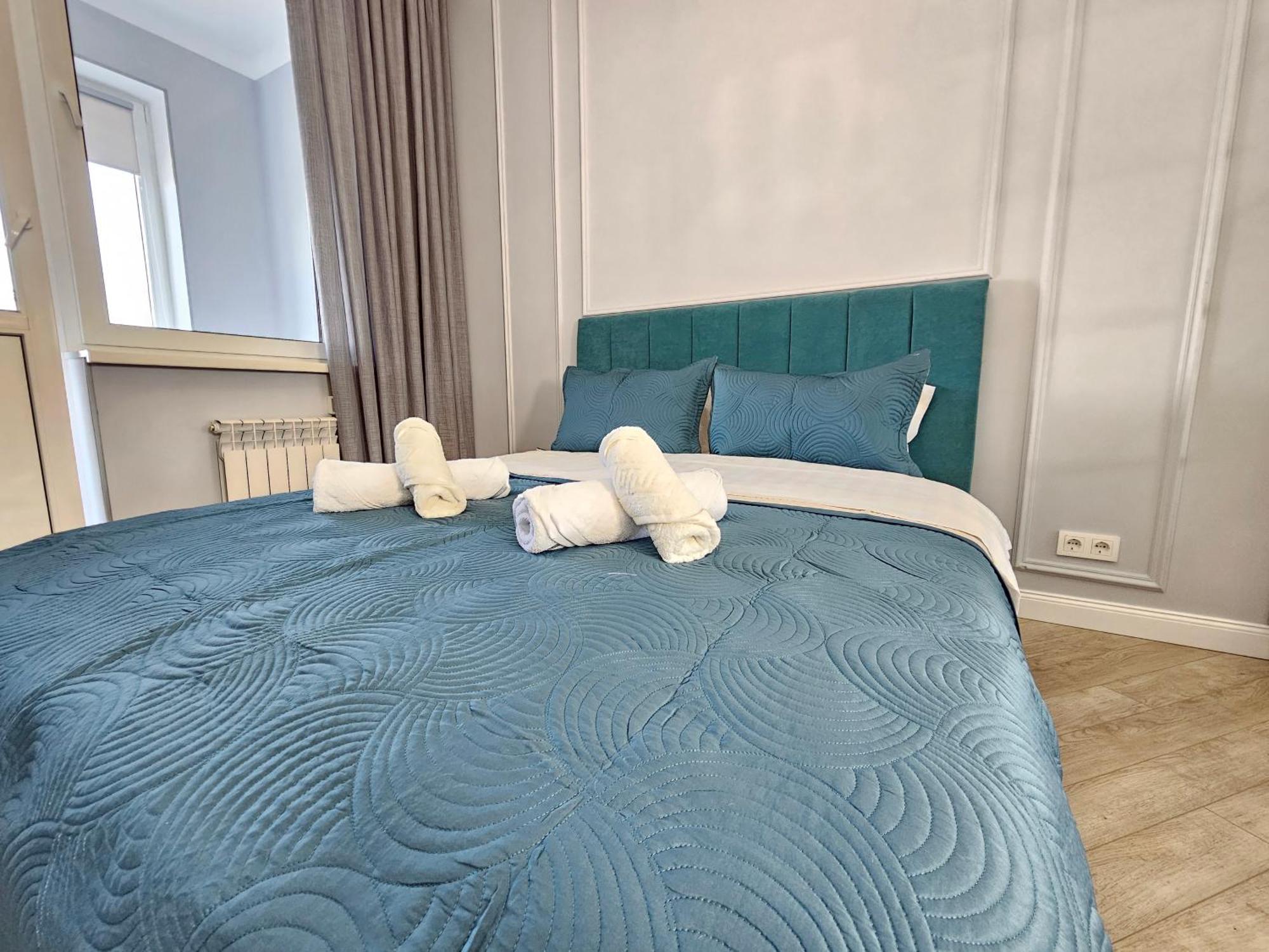 3 Room Gagarin Park Residential Complex Near Mega Shopping Mall Alma-Ata Exteriör bild