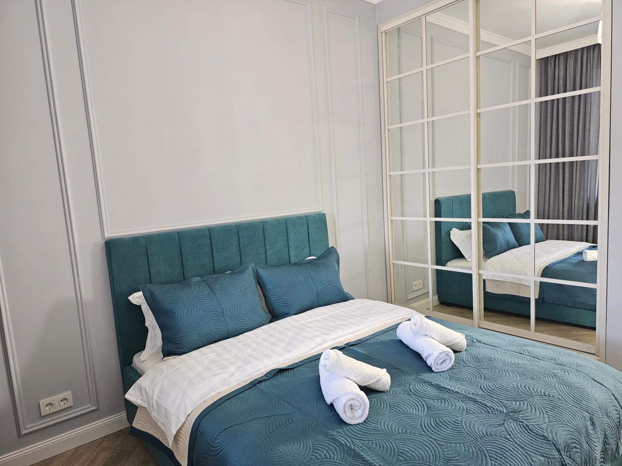 3 Room Gagarin Park Residential Complex Near Mega Shopping Mall Alma-Ata Exteriör bild
